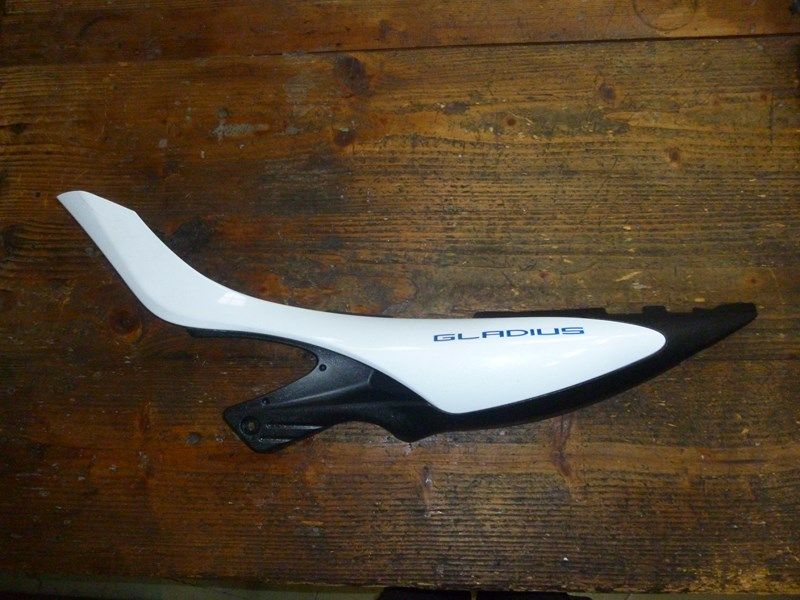 Cache latéral gauche Suzuki SFV 650 Gladius
