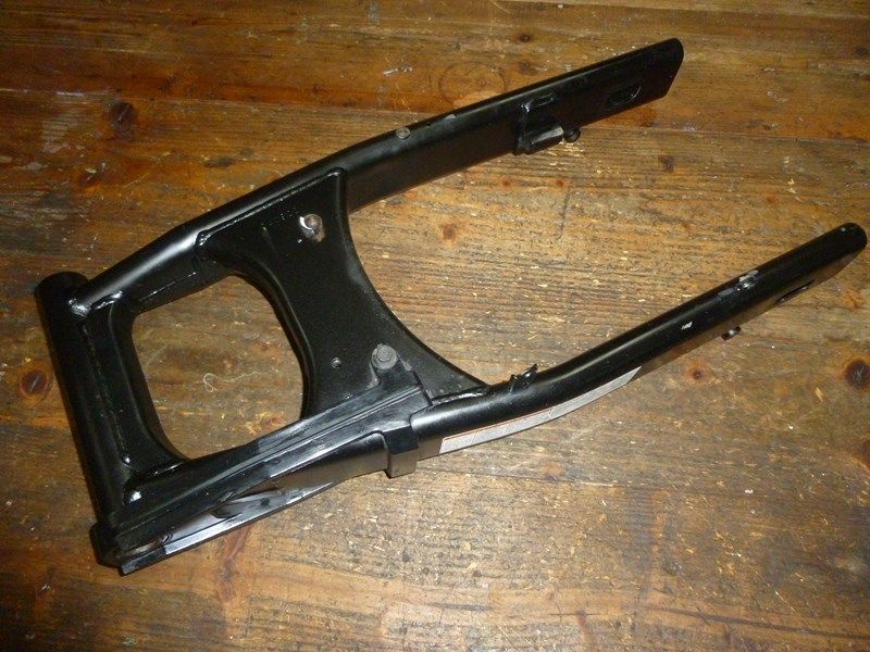Bras oscillant Suzuki SFV 650 Gladius 2009-2014