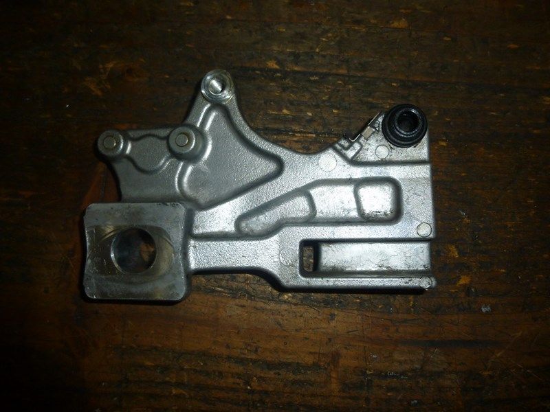 Support d'étrier arrière Suzuki SFV 650 Gladius 2009-2014