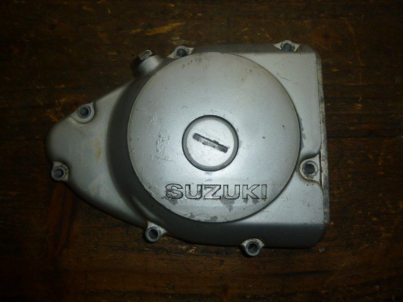 Carter d'alternateur Suzuki GS 125 ES 1982-83