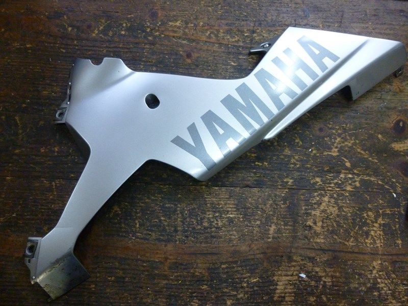 Demi-sabot gauche Yamaha YZF-R1 2002-2003