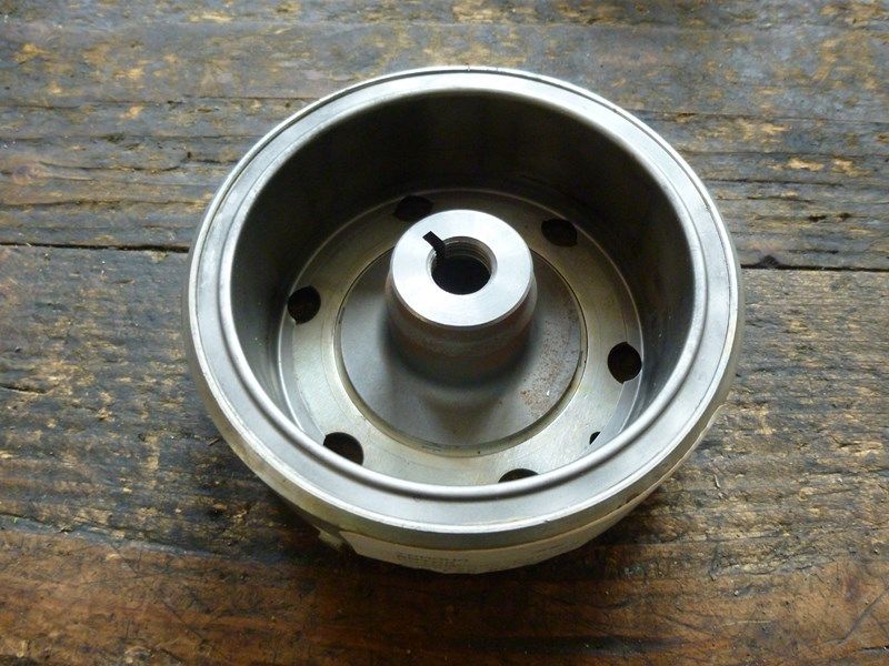 Rotor d'alternateur Yamaha 600 FZR 1989-93 (3HE814500000)