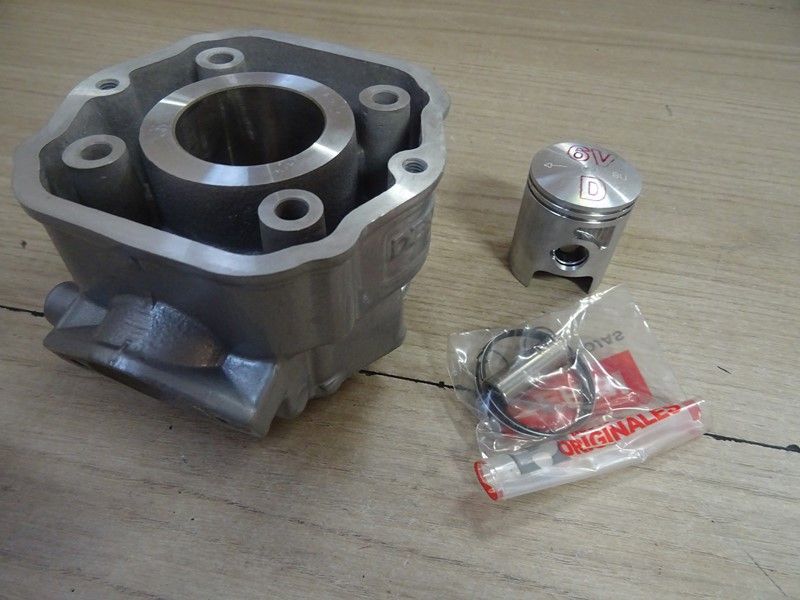 Ensemble cylindre piston Derbi Senda 50 2005 (00H05007123)