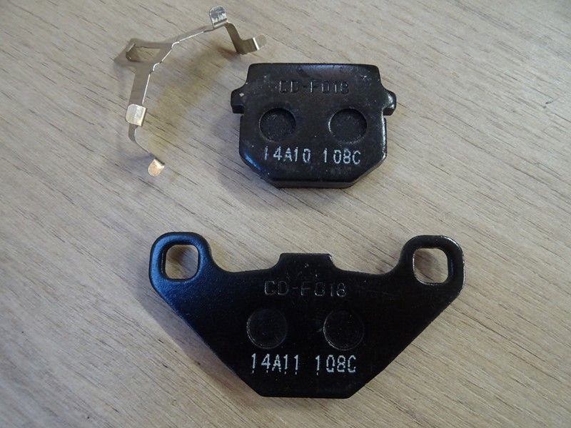 Jeu de plaquettes de frein avant Gilera SMT RCR 50 2011/2018 (867242)