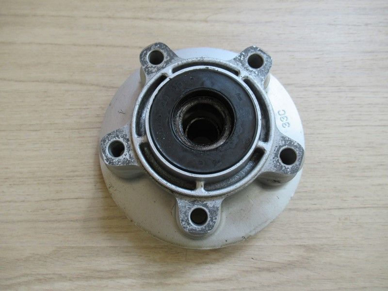 Porte couronne Suzuki GSXF650 2008-2010