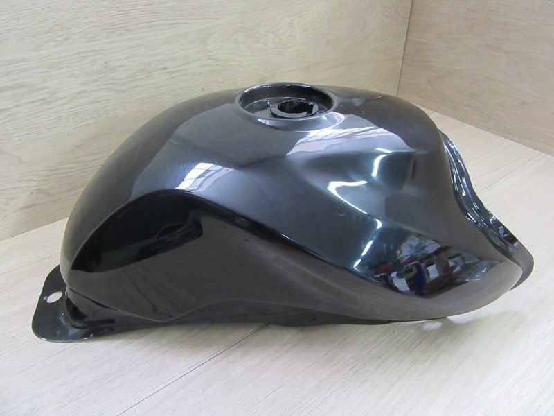 Réservoir Suzuki GW 250 (F) Inazuma 2013-2017