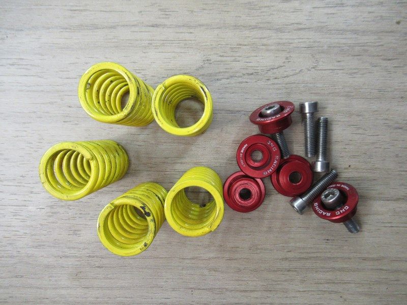 Ressorts CNC et visserie d'embrayage Ducati 748, 749, 888, 994, 916