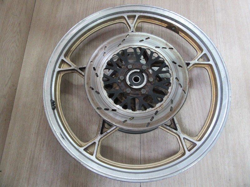 Roue avant avec disques de frein Suzuki 1100 GSXE 1980-1982