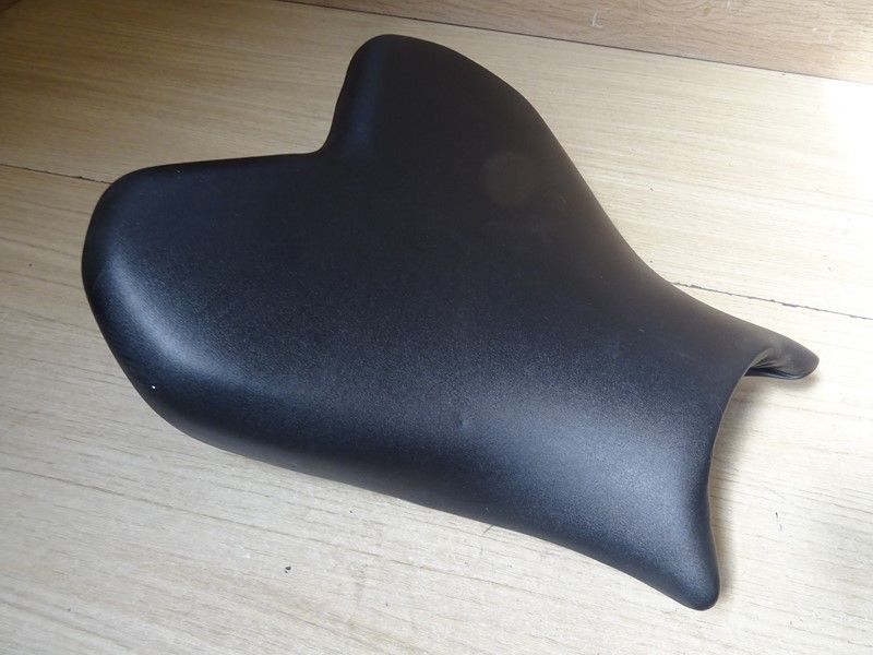 Selle pilote Yamaha 700 R7 YZF 2024