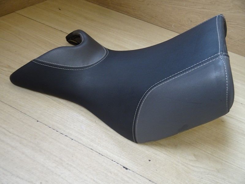 Selle pilote Triumph Tiger 800 2011/2014 (T2304370)