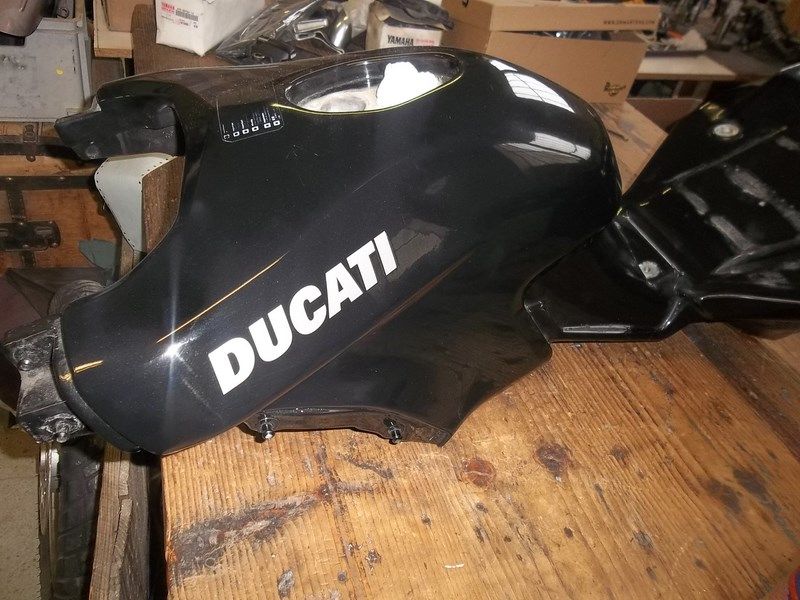 Réservoir Ducati Multistrada DS1000S