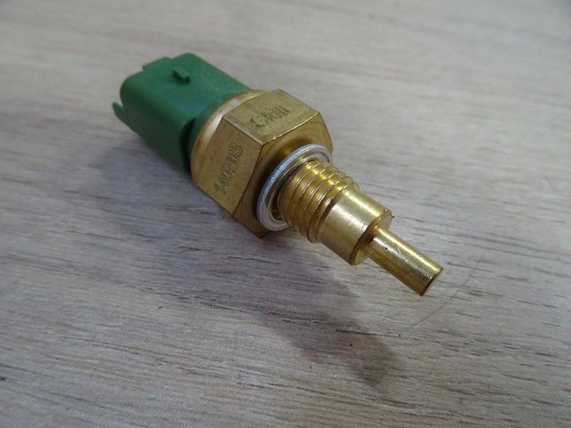 Sonde de température d'eau Scooters Piaggio 125-500cc 2007/2016 (58299R)