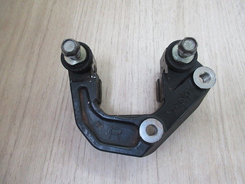 Support d'étrier avant droit Honda 400 et 500 CX 1978-1982