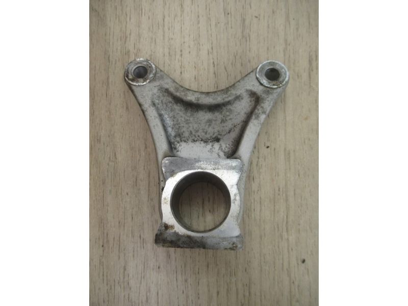 Support d'étrier arrière Suzuki 600 et 750 GSXR 2001-2003