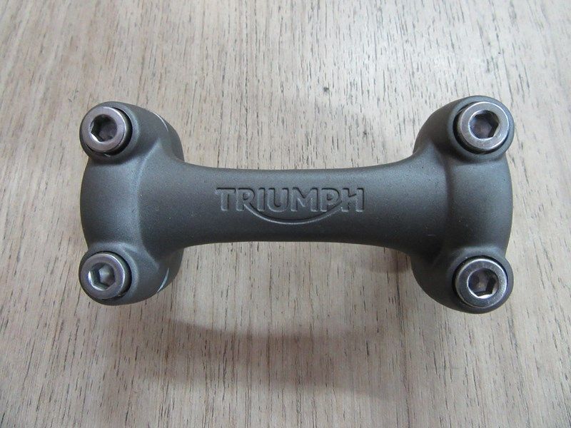 Support de guidon Triumph 1200 Bonneville Bobber