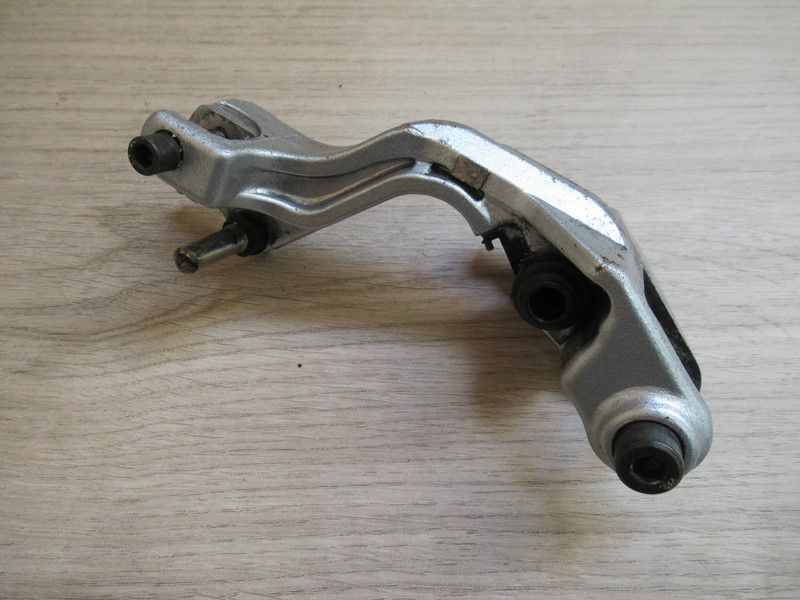 Support d'étrier avant gauche Honda 750 VFR 1990-1993