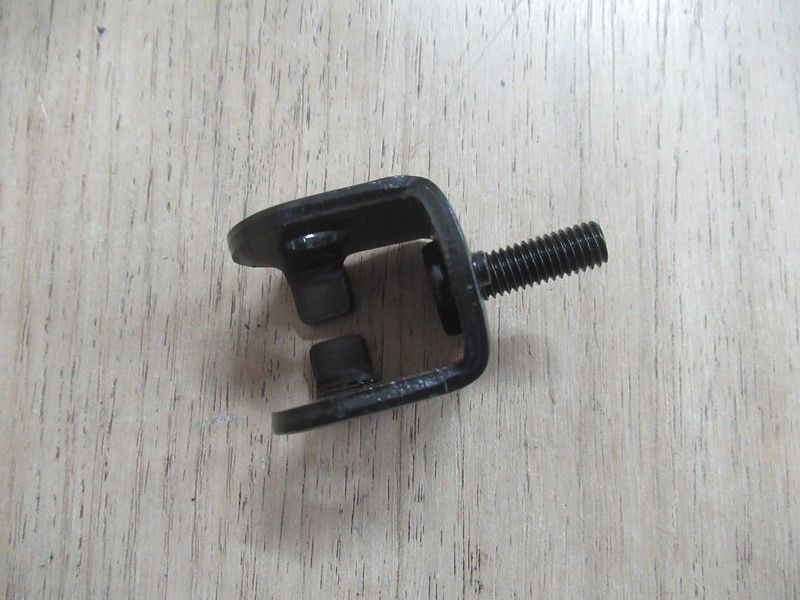 Support de repose pied arrière Triumph T100 Bonneville EFI 2011-2017 (Tige courte)