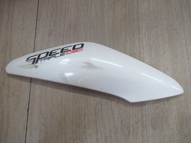 Cache gauche Triumph 1050 Speed Triple 2011-2014