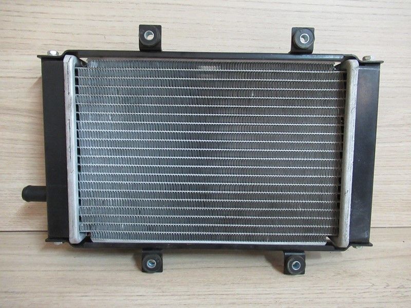 Radiateur d'eau Quadro 350 D 2012/2013