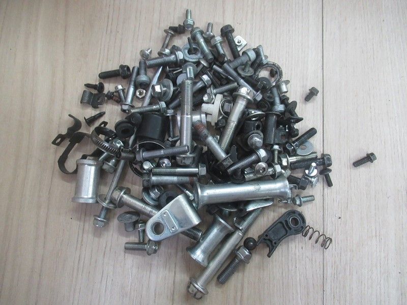 Lot de visserie divers Honda 1200 VFR FA 2010-2011